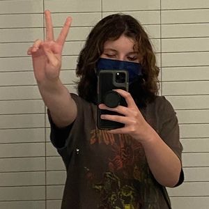 Meet your Posher, Olivia